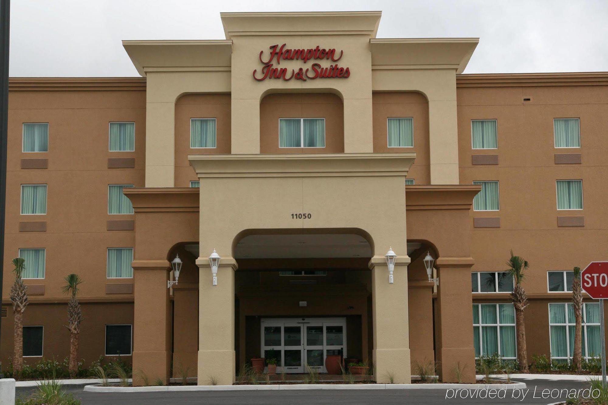 Hampton Inn & Suites Port Richey Exterior photo